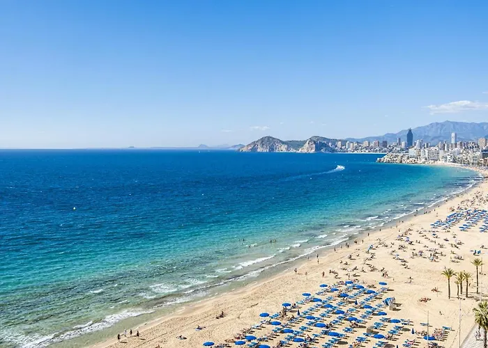Las Damas 12-E Levante Beach